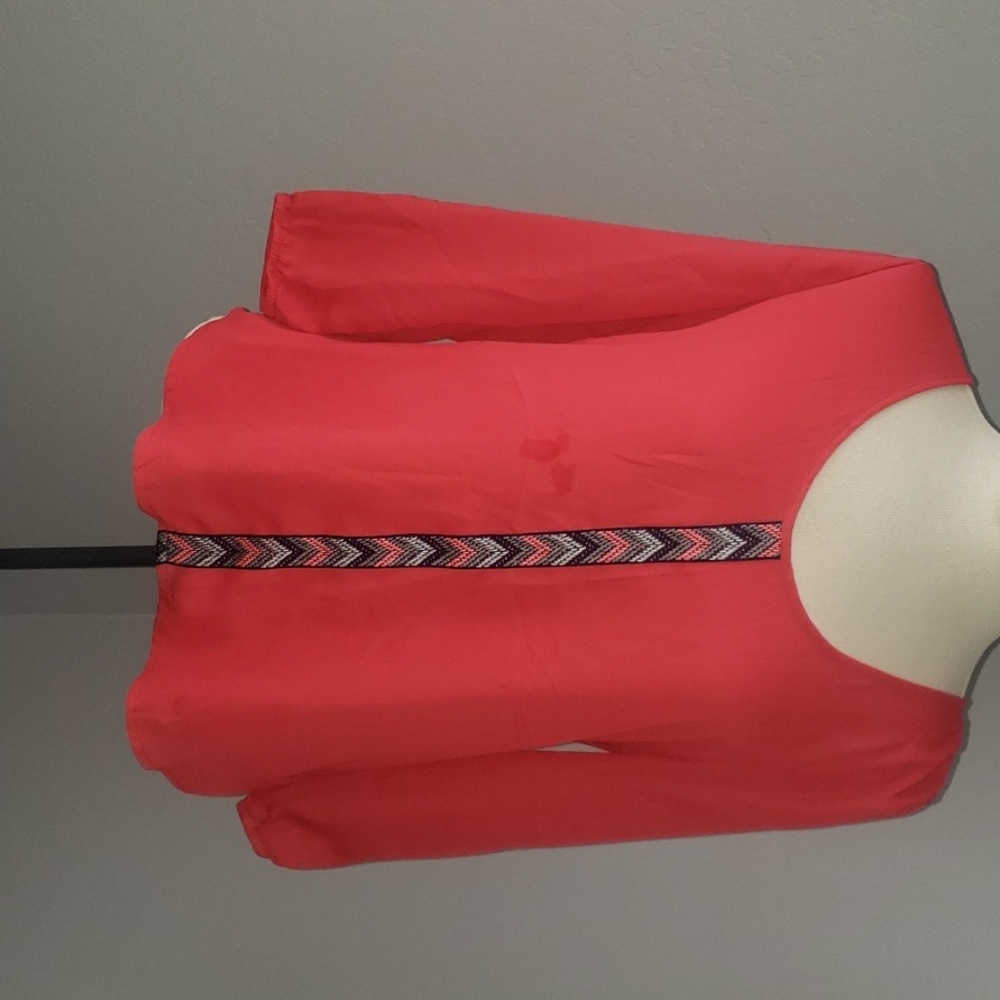 Coral top